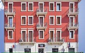 Verona Class Aparthotel 